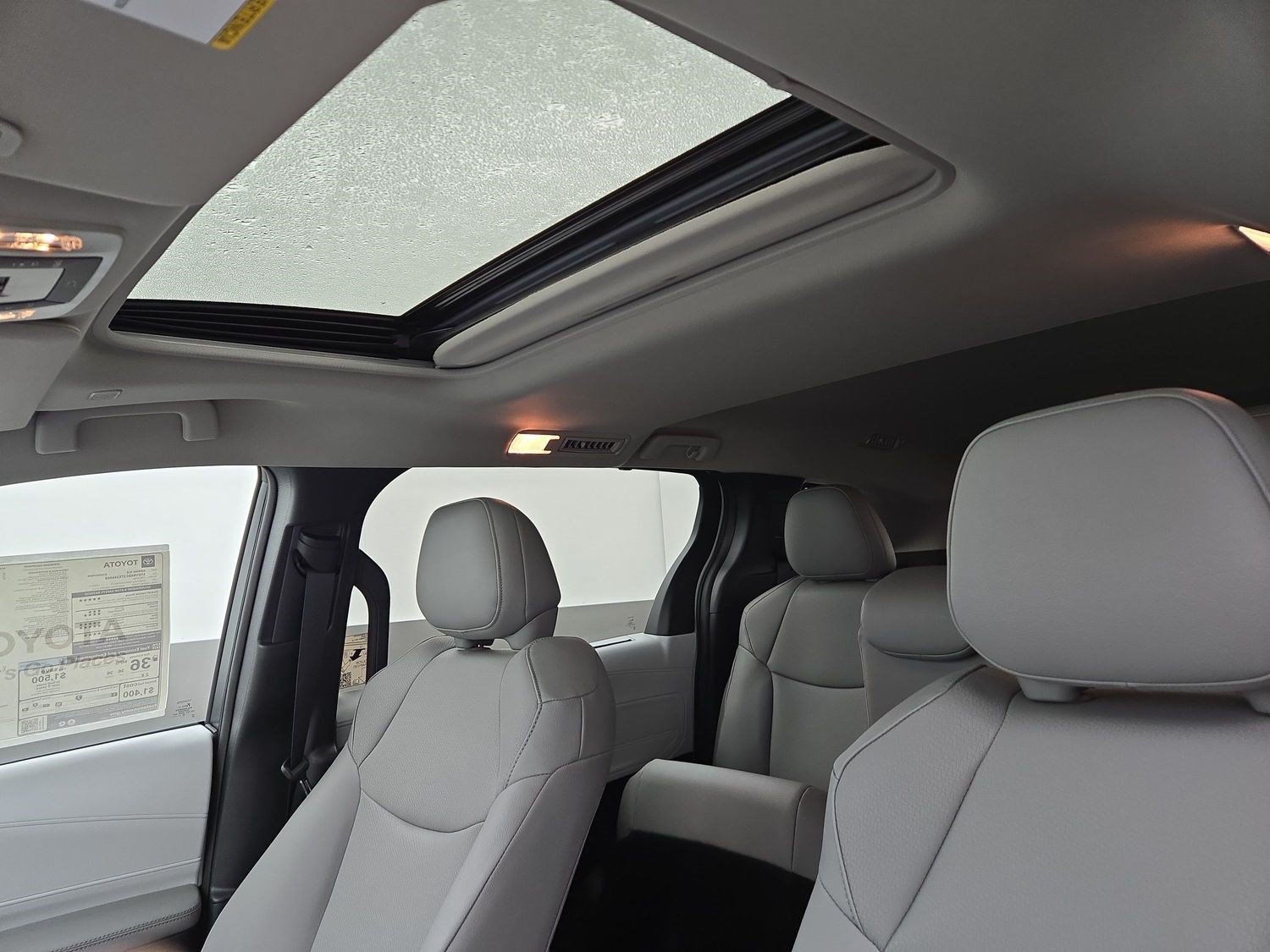New 2026 Toyota Sienna XLE FWD image 30