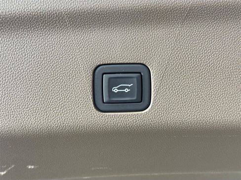 Used 2024 GMC Yukon Denali AWD/4WD image 42