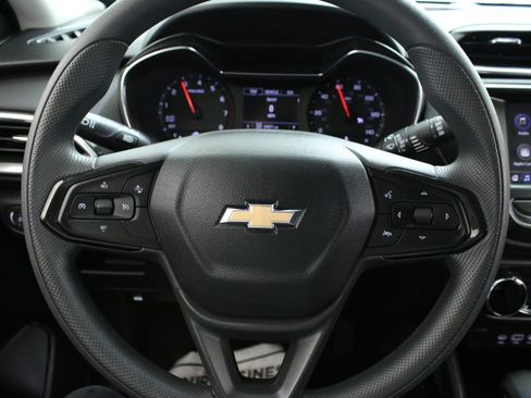 Used 2023 Chevrolet TrailBlazer LT AWD/4WD image 13