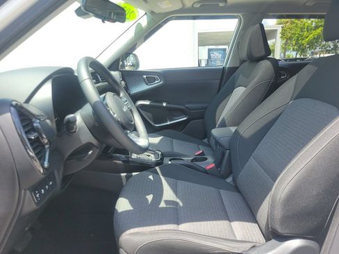 Certified 2025 Kia Soul EX FWD image 13