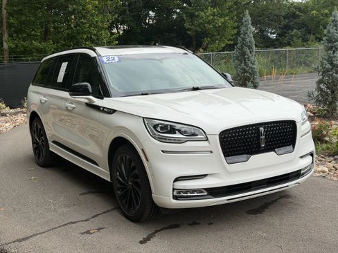 Used 2022 Lincoln Aviator Reserve w/ Equipment Group 201A AWD/4WD image 7