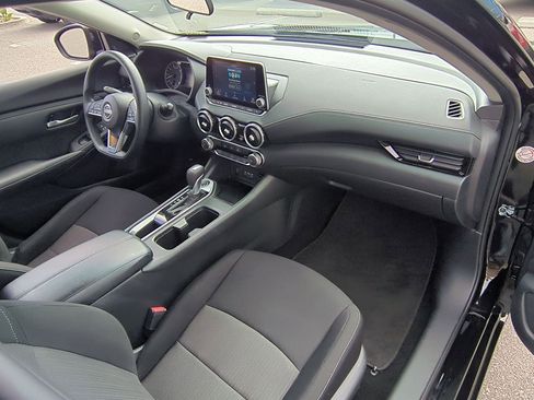 Used 2025 Nissan Sentra SV FWD image 27