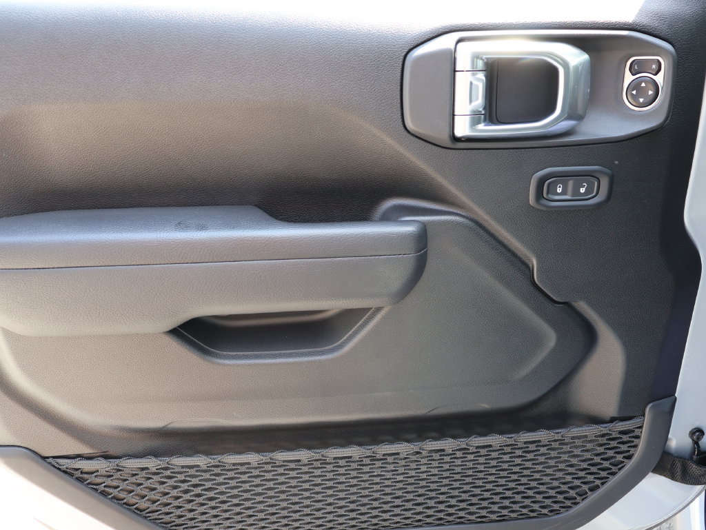 Used 2024 Jeep Wrangler Unlimited AWD/4WD image 19