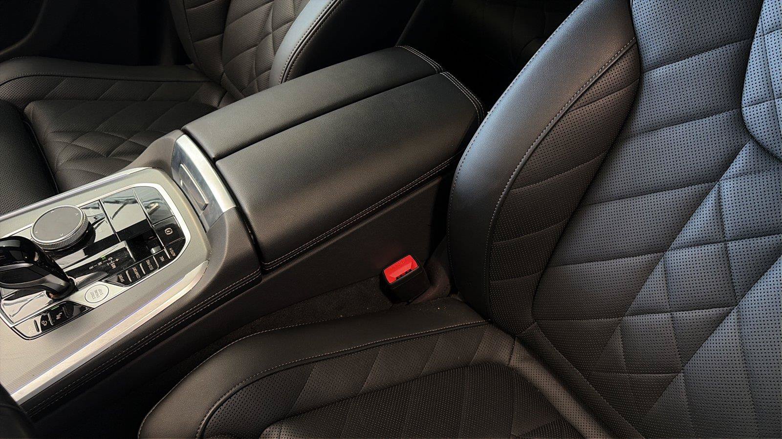 Used 2023 BMW X5 xDrive40i AWD/4WD image 29
