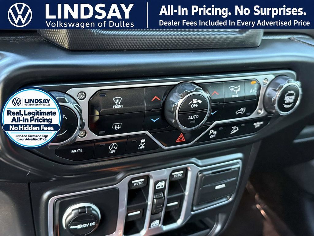 Used 2018 Jeep Wrangler Unlimited Sport S AWD/4WD image 18