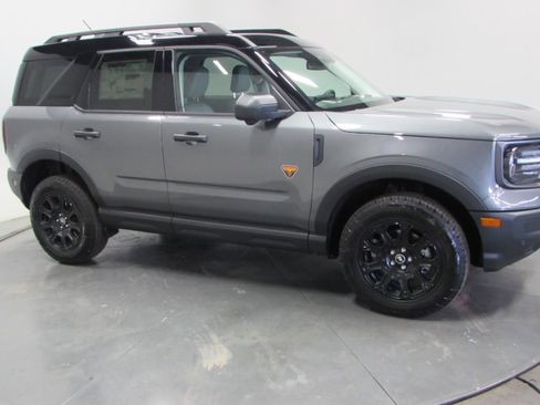 New 2025 Ford Bronco Sport Badlands w/ Badlands Tech Package AWD/4WD image 4