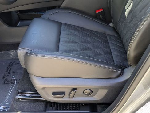 New 2026 Nissan Rogue Platinum AWD/4WD image 14