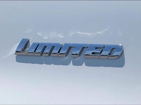 Used 2014 Toyota 4Runner Limited RWD image 9