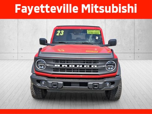 Used 2023 Ford Bronco Black Diamond AWD/4WD image 2