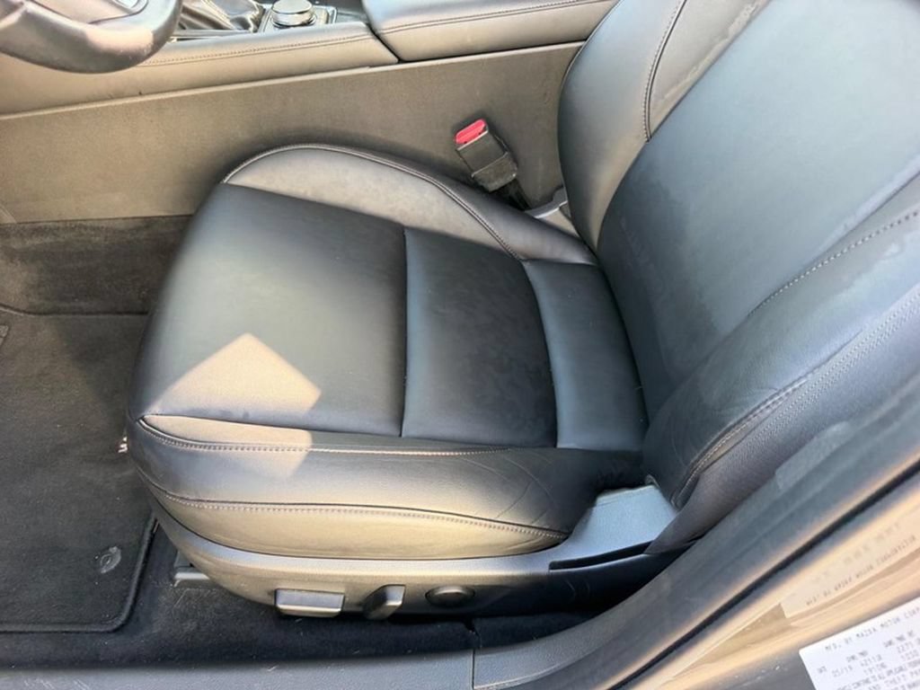 Used 2019 MAZDA MAZDA3 AWD Sedan w/ Preferred Package image 18