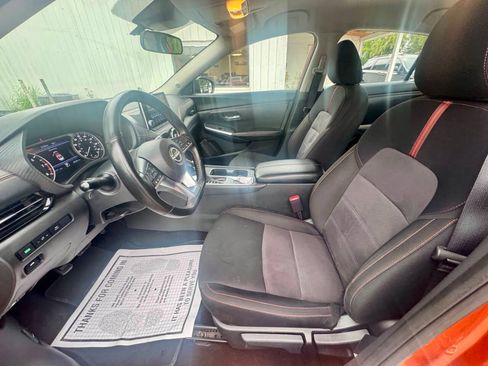 Used 2025 Nissan Sentra SR FWD image 14