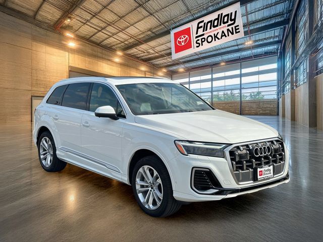 Used 2025 Audi Q7 3.0T Premium Plus AWD/4WD image 2