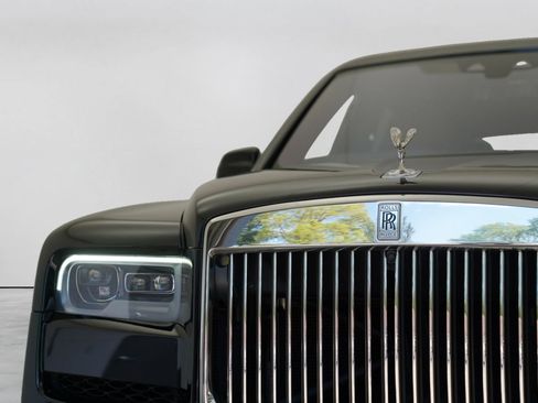 Certified 2020 Rolls-Royce Cullinan AWD/4WD image 46
