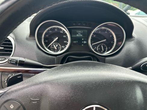 Used 2011 Mercedes-Benz GL 450 4MATIC w/ Premium 2 Pkg image 12