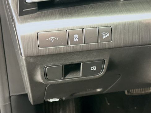 Used 2025 Hyundai Kona SEL image 17