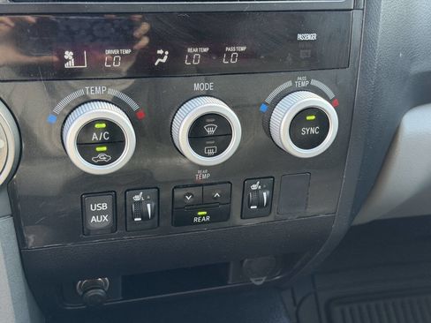 Used 2016 Toyota Sequoia SR5 w/ Premium Package image 23