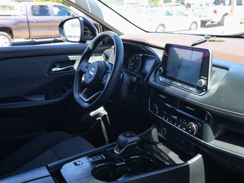 Used 2023 Nissan Rogue SV FWD image 20