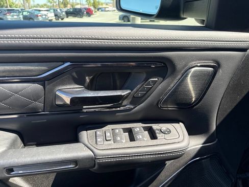 Used 2025 RAM 1500 Limited AWD/4WD image 16