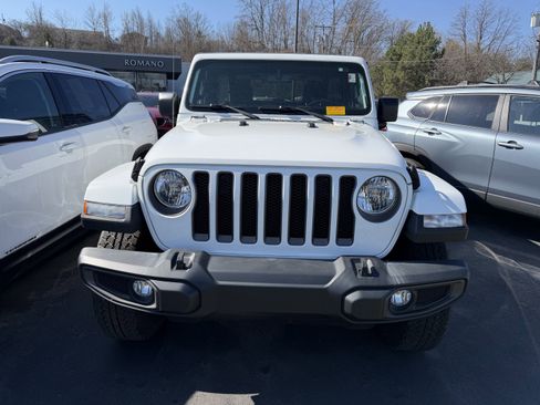 Used 2021 Jeep Wrangler Sport image 3