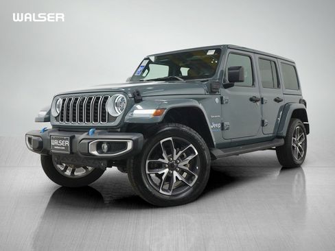 Used 2024 Jeep Wrangler Unlimited Sahara w/ Technology Group AWD/4WD image 1