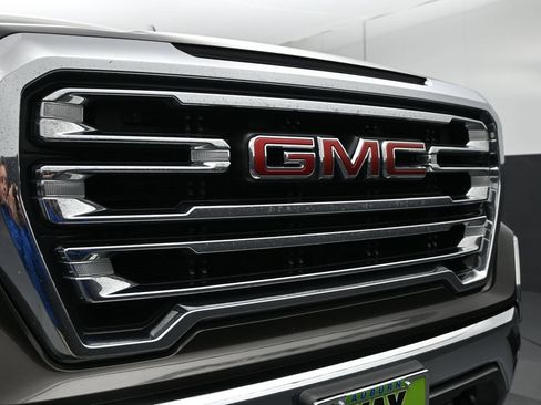 Used 2021 GMC Sierra 1500 SLT w/ SLT Premium Package AWD/4WD image 7