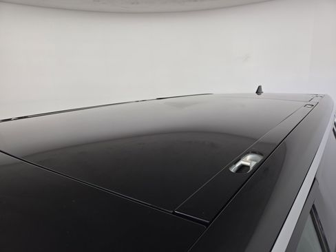 Used 2022 Rivian R1S Launch Edition image 13