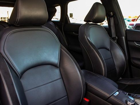 Used 2025 INFINITI QX50 Sport image 40