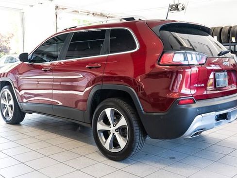 Used 2021 Jeep Cherokee Limited w/ Elite Package AWD/4WD image 4
