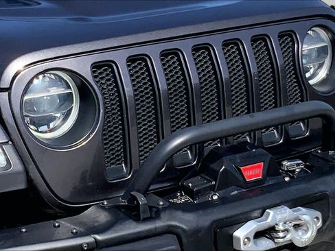 Used 2018 Jeep Wrangler Unlimited Sahara w/ Quick Order Package 24M Moab AWD/4WD image 26