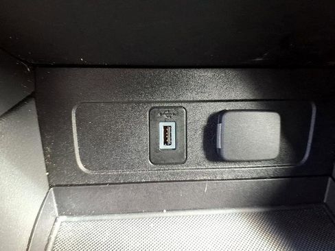 Used 2018 Ford Escape SE image 27