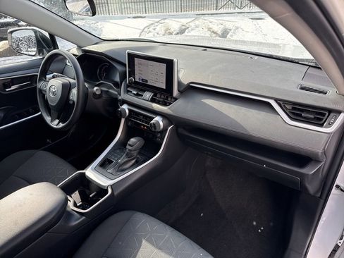 Certified 2025 Toyota RAV4 XLE image 28