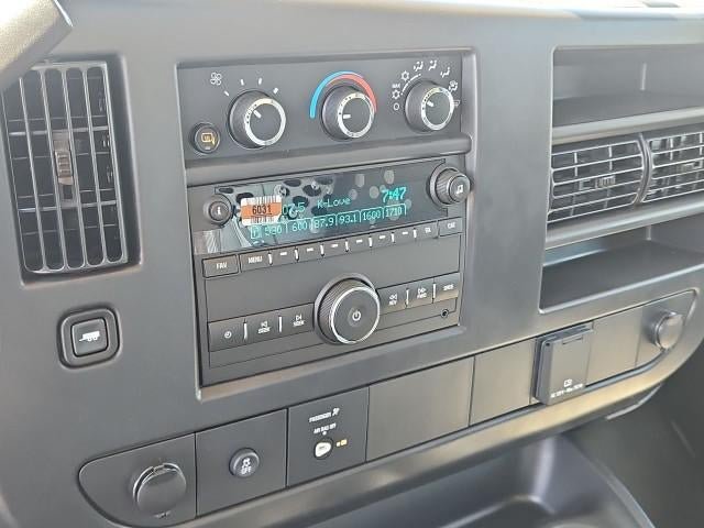 New 2026 Chevrolet Express 2500 Extended w/ Communications Package RWD image 17