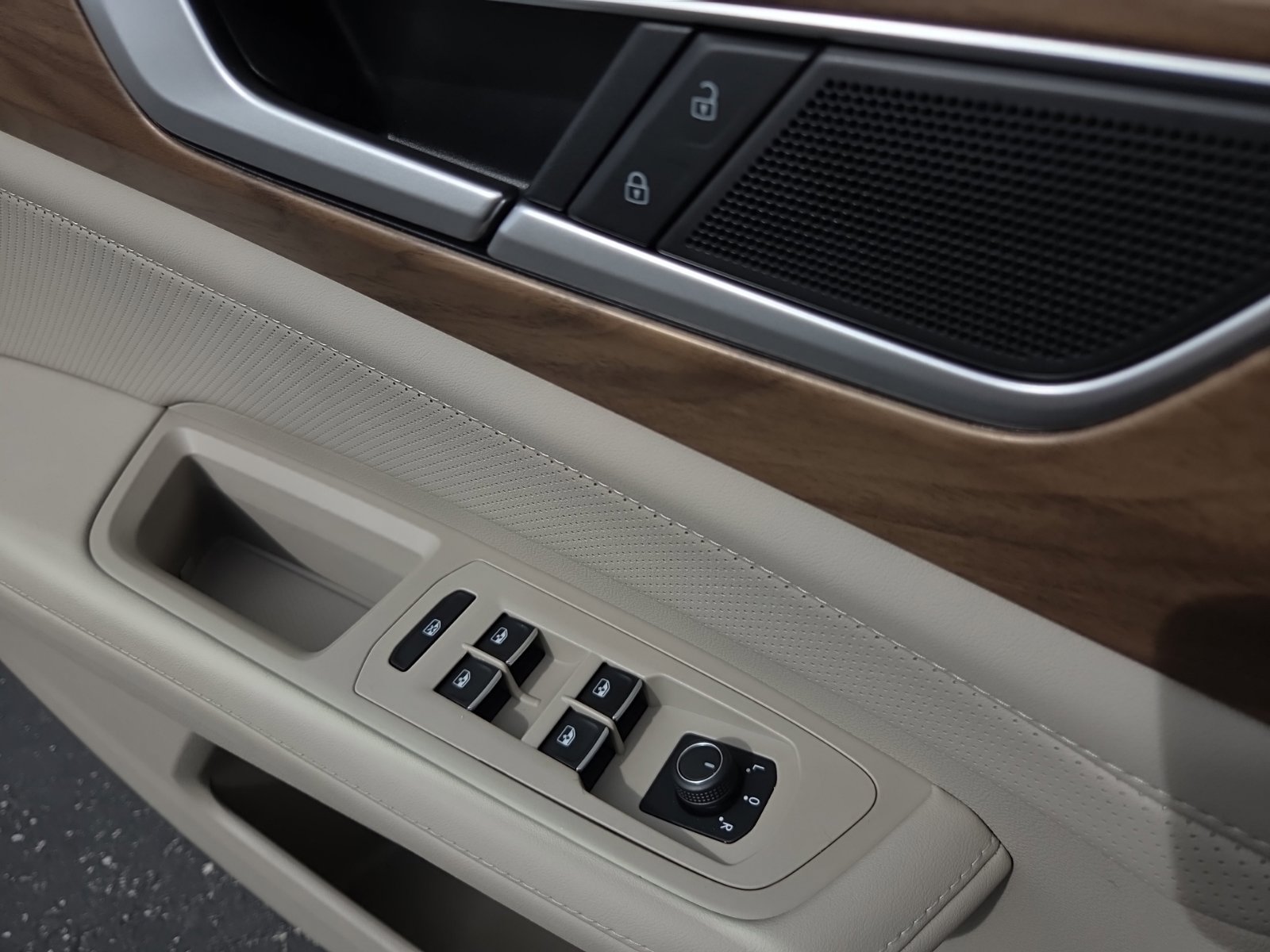 Certified 2026 Volkswagen Atlas SE AWD/4WD image 18