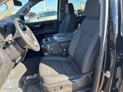Used 2024 Chevrolet Silverado 1500 Custom image 4