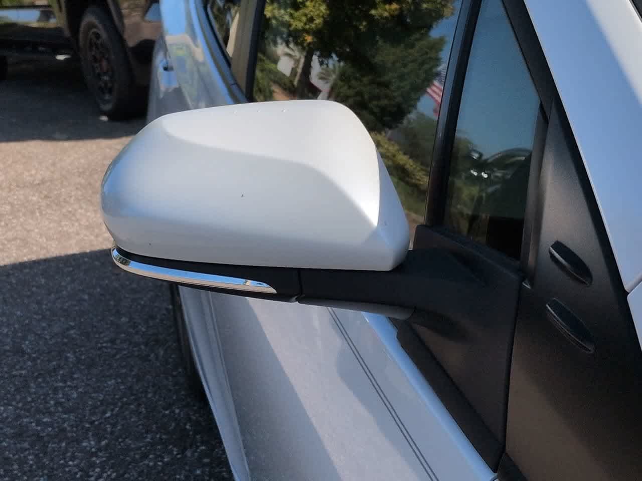 Certified 2021 Toyota Prius XLE FWD image 12
