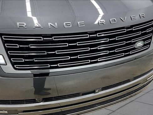 Used 2025 Land Rover Range Rover SE AWD/4WD image 30