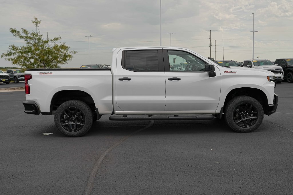 Used 2021 Chevrolet Silverado 1500 LT Trail Boss w/ Bed Protection Package AWD/4WD image 6