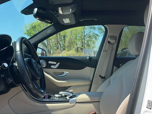 Used 2018 Mercedes-Benz GLC 300 4MATIC image 10