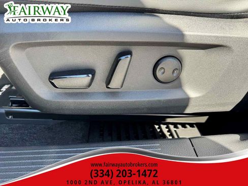 Used 2026 Nissan Rogue Platinum w/ Platinum Premium Package AWD/4WD image 17