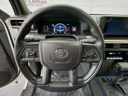 Used 2025 Toyota Tacoma SR5 image 11
