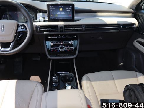 Used 2022 Lincoln Corsair AWD w/ Premium Package image 15