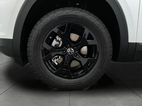 New 2026 Volkswagen Atlas Peak Edition AWD/4WD image 13