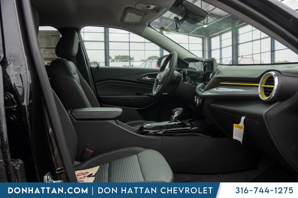 New 2026 Chevrolet Trax LT w/ LT Convenience Package FWD image 21
