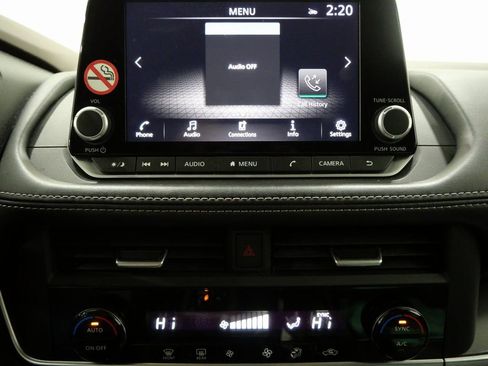 Used 2023 Nissan Rogue SV image 20