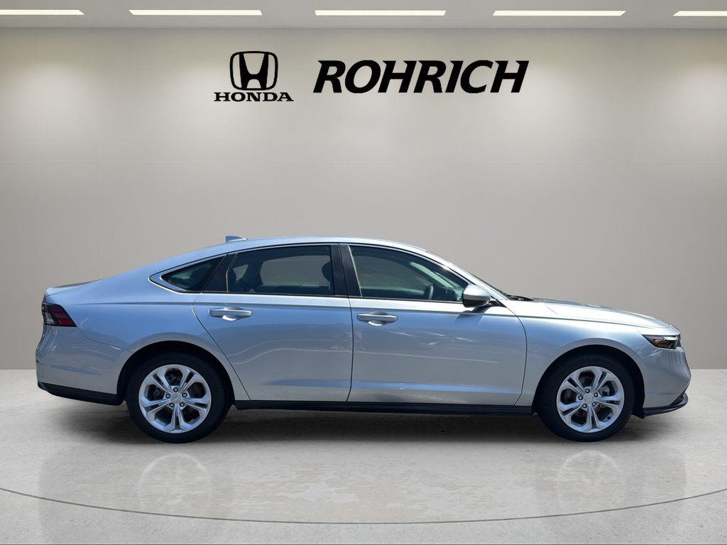 Certified 2025 Honda Accord LX image 5