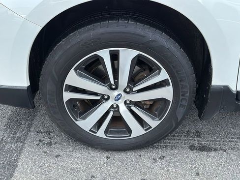 Used 2019 Subaru Outback 3.6R Limited image 10