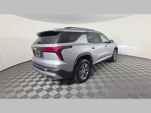 Used 2024 Chevrolet Traverse LT AWD/4WD image 38