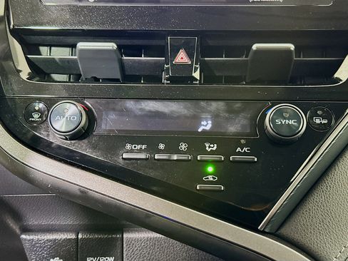 Used 2023 Toyota Camry SE image 22