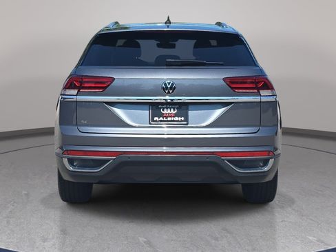Used 2023 Volkswagen Atlas Cross Sport SE w/ Panoramic Sunroof Package FWD image 8