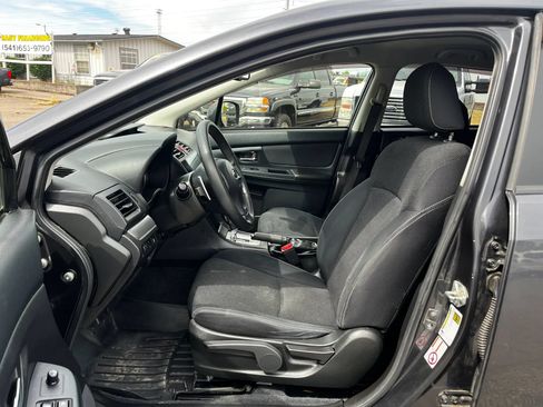 Used 2014 Subaru Crosstrek 2.0i Premium w/ Popular Package #1 AWD/4WD image 9
